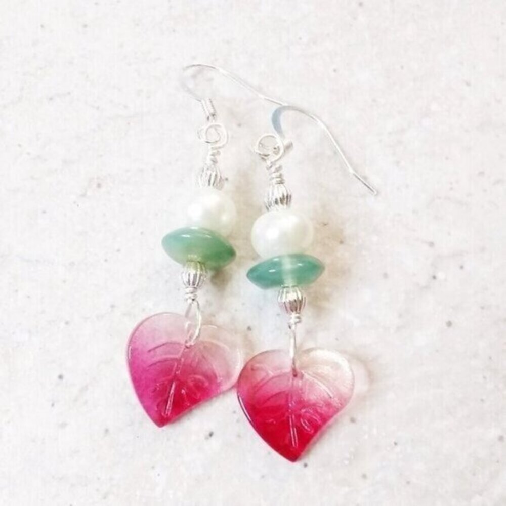 Heart Shaped Leaf Earrings! Lightweight! Spring + Summer! Romantic & Feminine - Picture 5 of 7